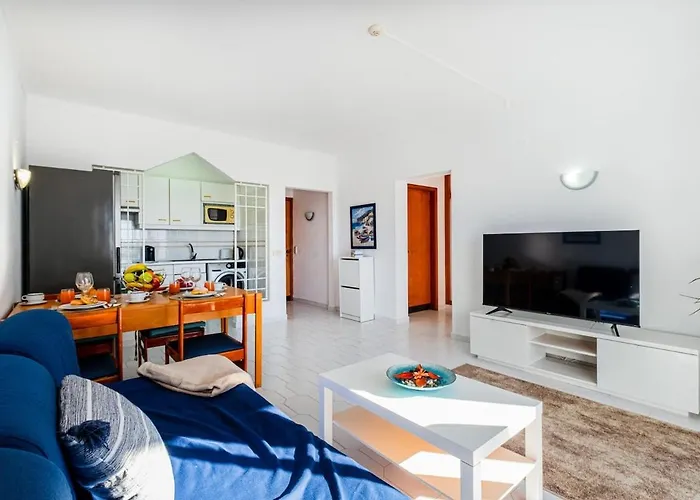 Cozy With Indoor Pool Albufeira