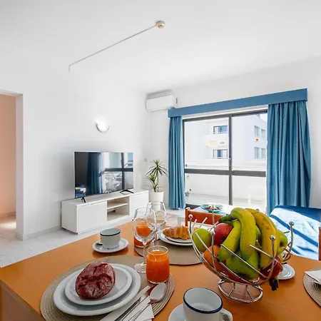 Cozy With Indoor Pool Appartement *