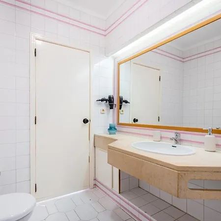 Cozy With Indoor Pool Albufeira