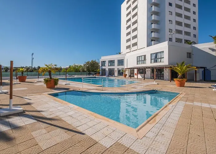 Cozy With Indoor Pool Albufeira